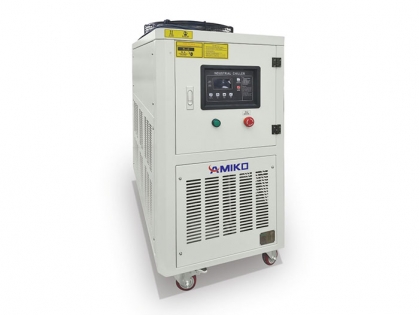 Industrial oil cooler